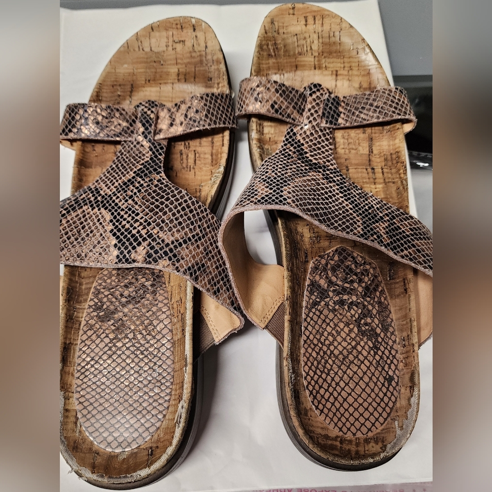 Donald J Pilner Bronze Python Faina Platform Cork Wedge Sandals Size 11 Womans
